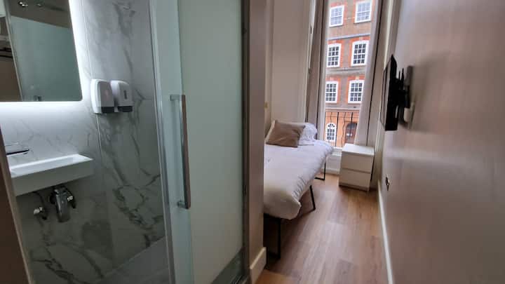 Room 22 - First Floor (Single) - Mill Hill