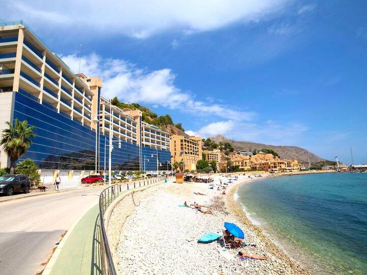 Spectacular Altea beach terrace. 6 PAX. 2 BTH Apartments for Rent in