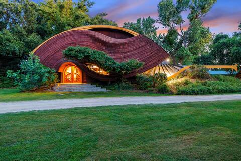 Hobbit House at Collins Creek