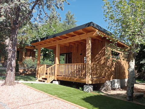 Jardín Las Secuoyas, Green cabin.
