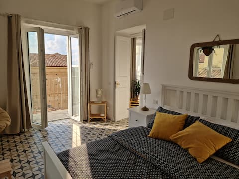 Top performing Airbnb: Circe Apartment in Pizzo
