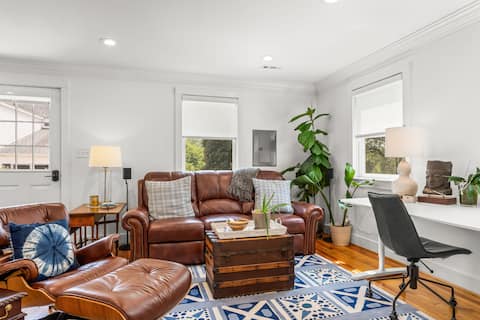 Top Airbnb: The Little White House in High Point