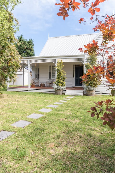 Hamptons on Selby-Barwon Heads Summer Beach House