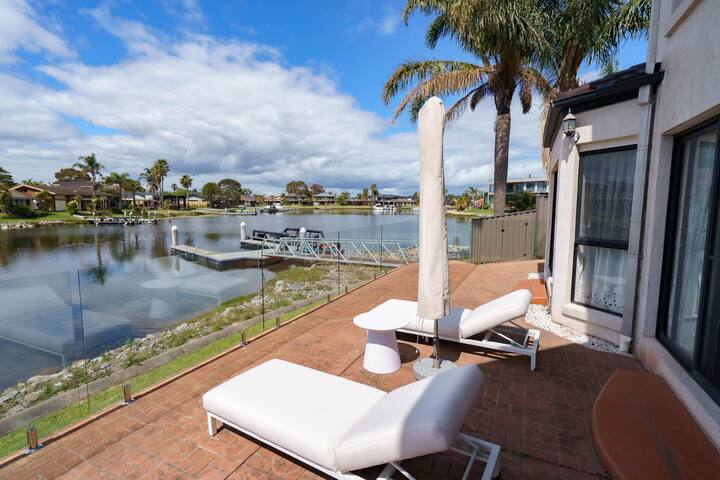 Lakefront Views Gateway gallery image 4