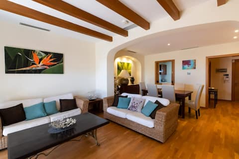 Top performing Airbnb: Family Oasis Between Golf Del Sur and Los Abrigos in San Miguel De Abona