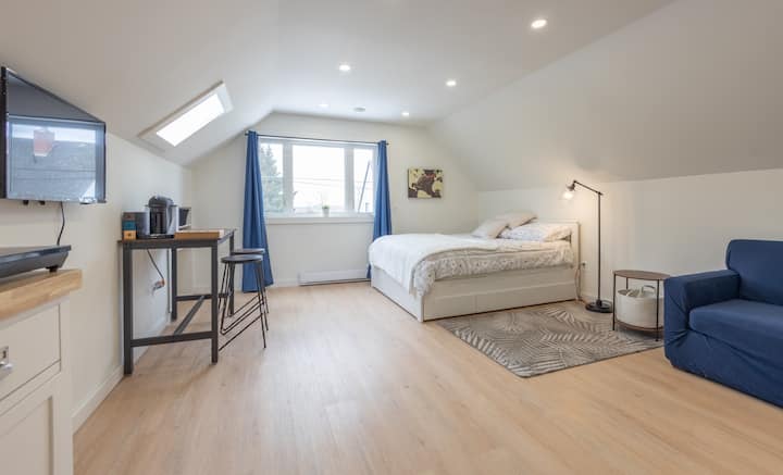 Studio Loft With Scenic Views In Village Of Tusket - Yarmouth