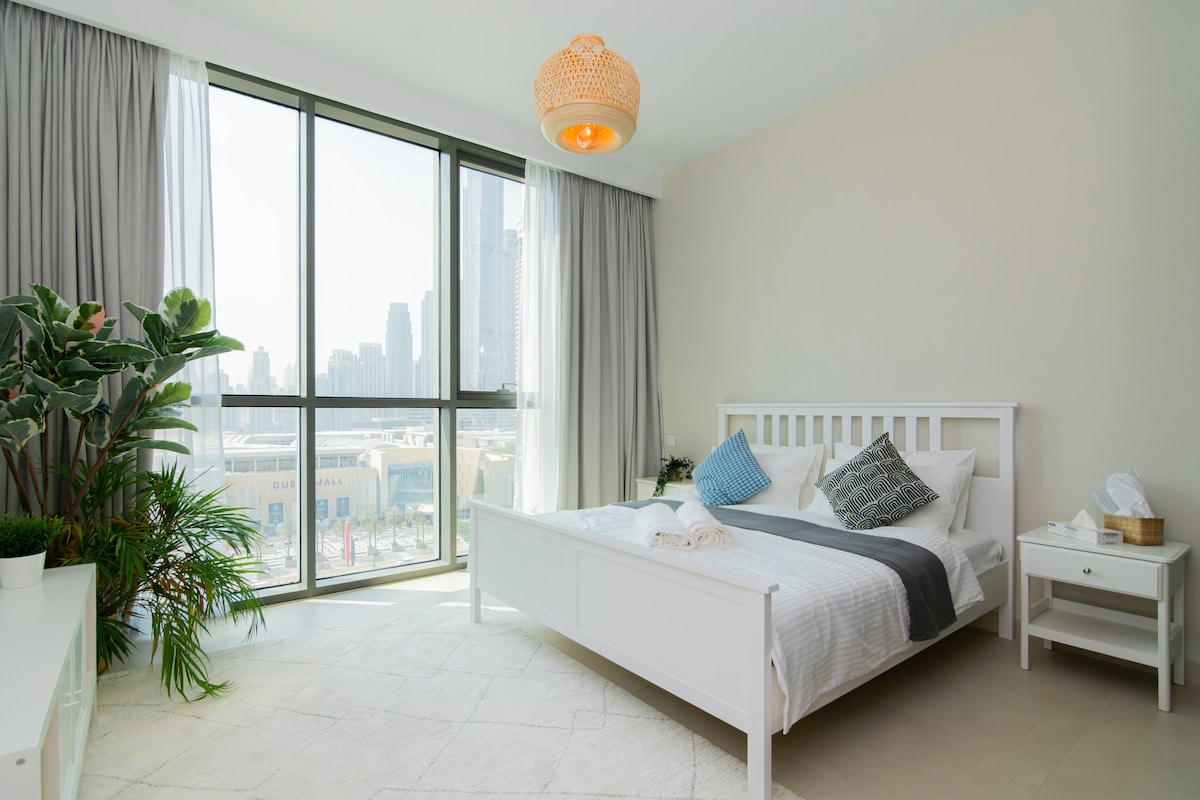 2-Bedroom Apartment · Downtown View 4