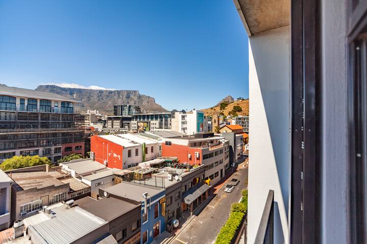 Luxury 2Bedroom,24/7 Security Heart of DeWaterkant gallery image 4