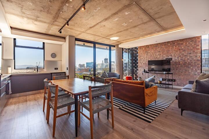 Luxury 2Bedroom,24/7 Security Heart of DeWaterkant gallery image 3