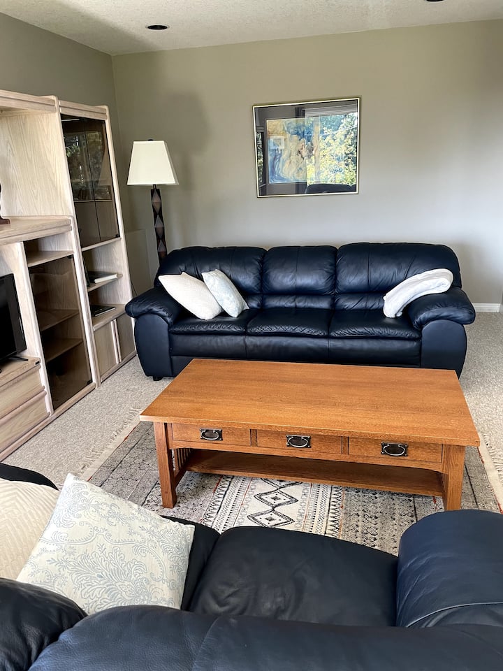 Ocean Side Suite - Chemainus