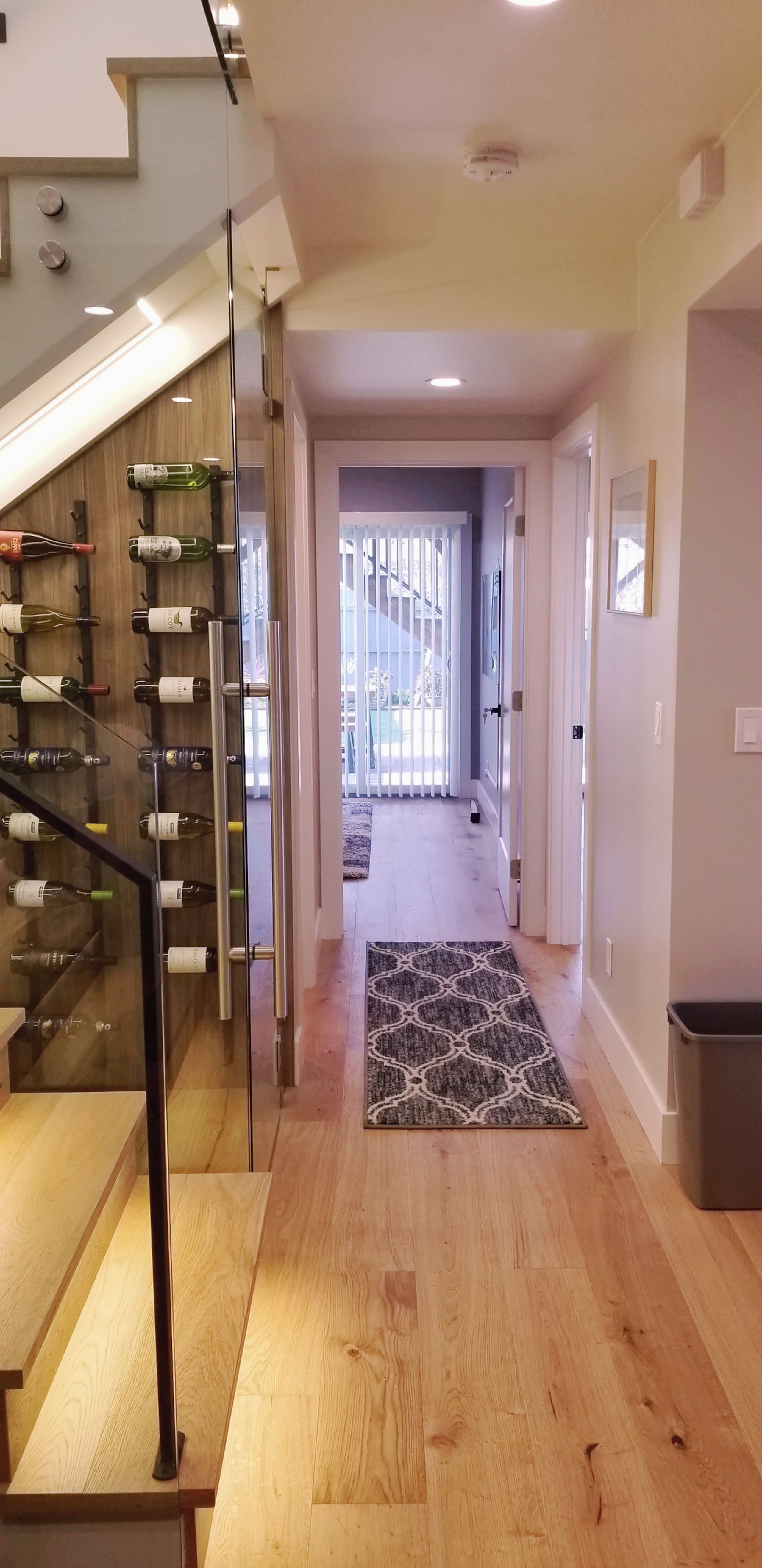 2 Queen 2 Full Bath Kitchenette Living Rm Parking - Image 1