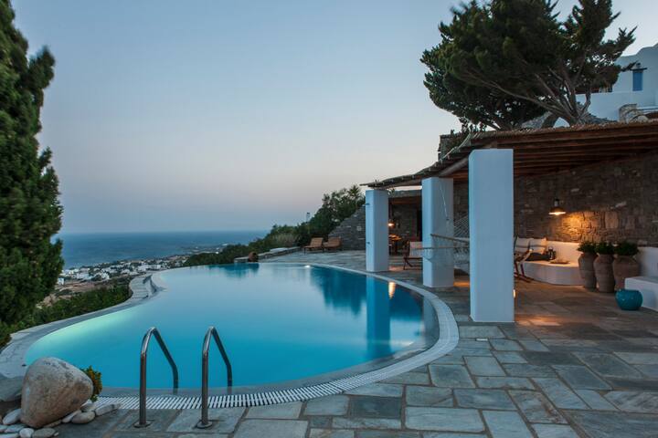 Agnanti Villa gallery image 4