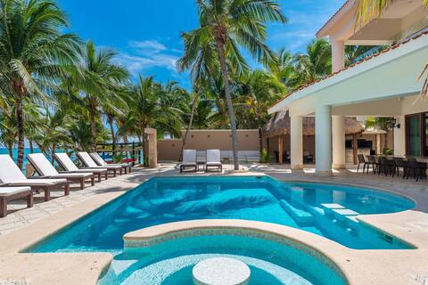 Lol-Beh: Beachfront, 12BR, Private Chef, Pool