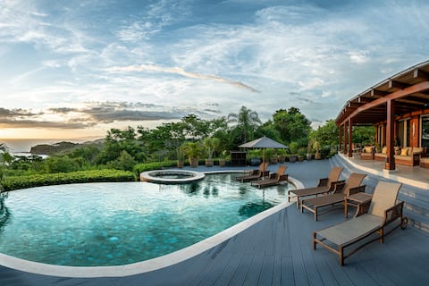 Welcome to Casa Caiman | Full Staffed + 2 Boats