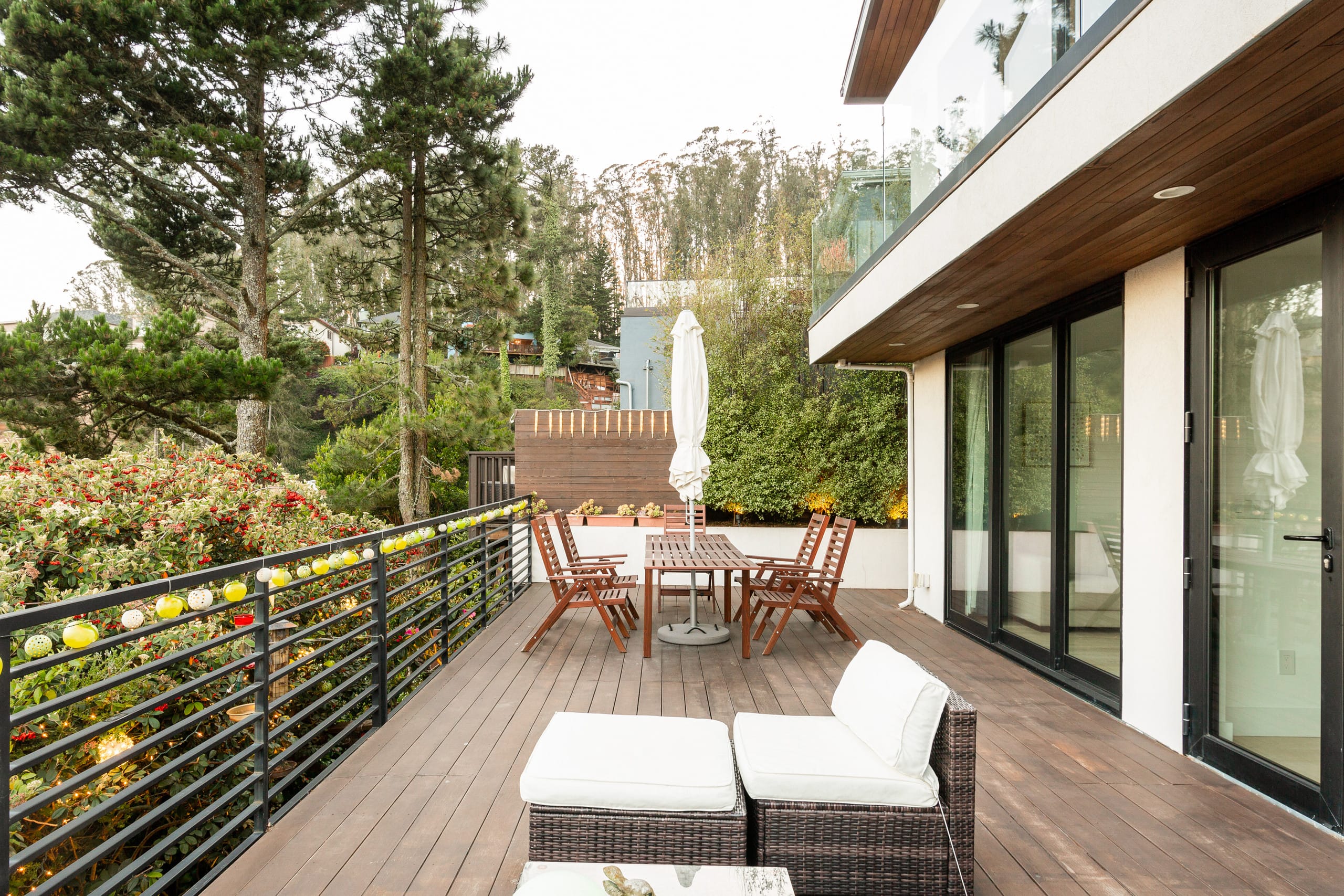 Villa in San Francisco · ★4.6 · 5 bedrooms · 6 beds · 3 baths - Image 3