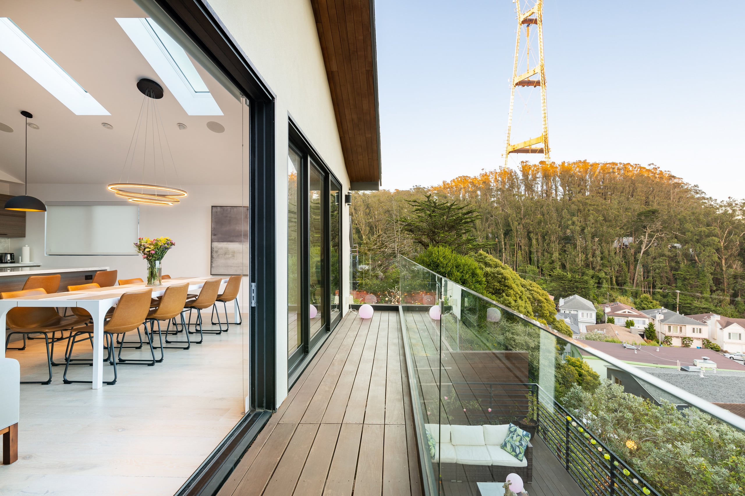 Villa in San Francisco · ★4.6 · 5 bedrooms · 6 beds · 3 baths - Image 29
