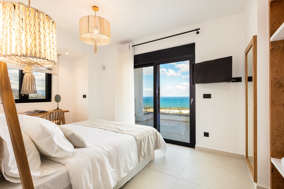 Dormitorio del edificio izquierdo en el primer piso