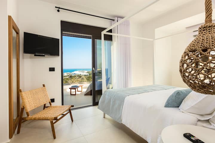 Sağ bina birinci kat yatak odası