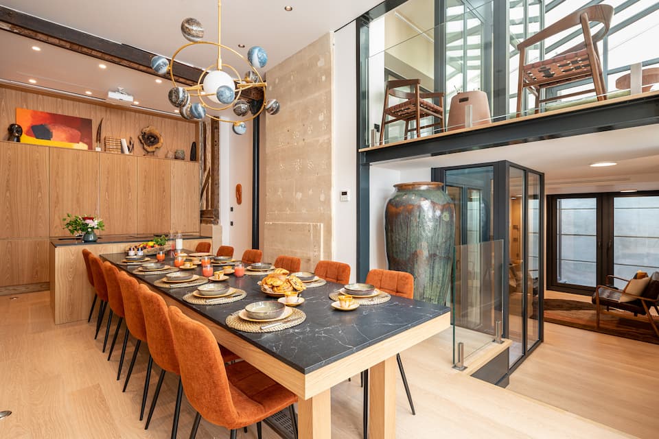 A glass-roofed courtyard home in the Marais, Paris, Île-de-France, France, photo 6 of 10
