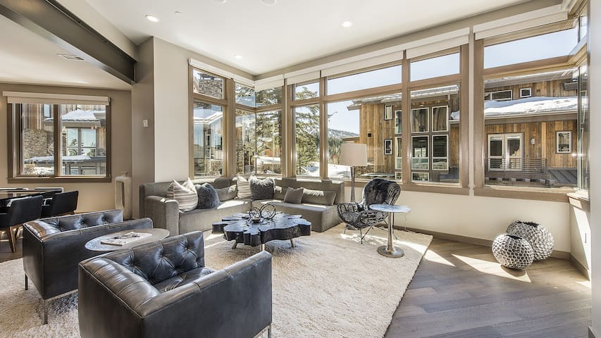 Stein Eriksen Residences Platinum Four Bedroom Suite