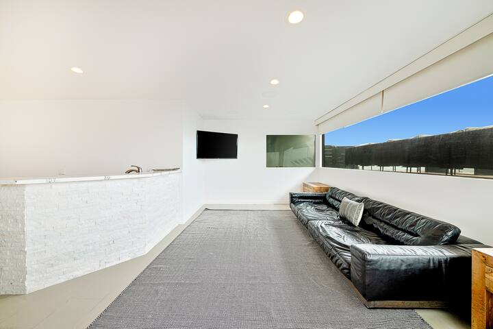 Malibu Paradise gallery image 5