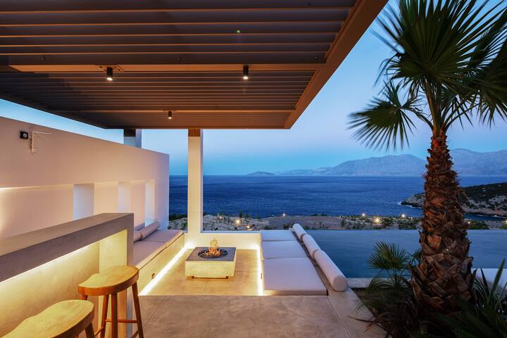Design Villa,Fully staffed & Sea Views by etouri gallery image 5