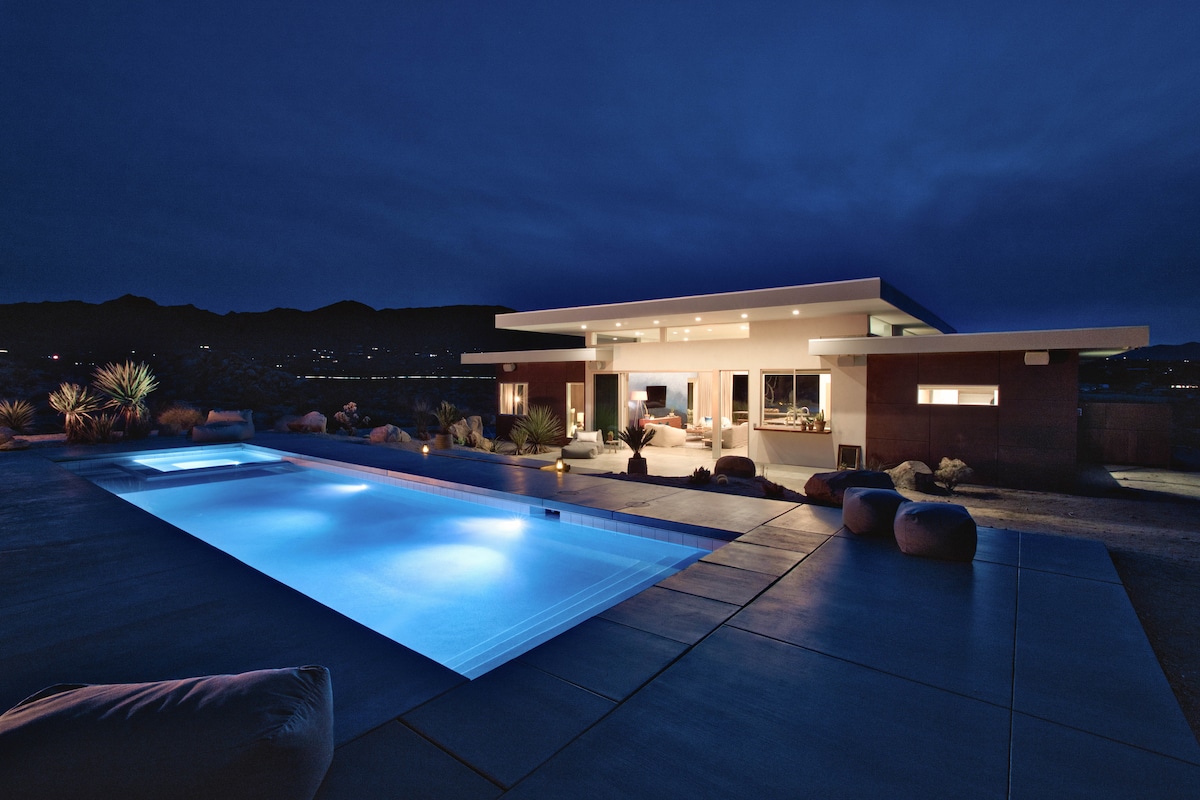 Top Airbnb: SkyHouse in Joshua Tree