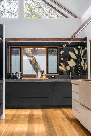 Byron bay Luxury Homes Belongil Beach House gallery image 2