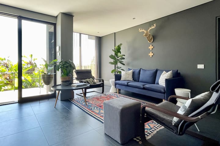 Contemporary Apartment with spectacular view