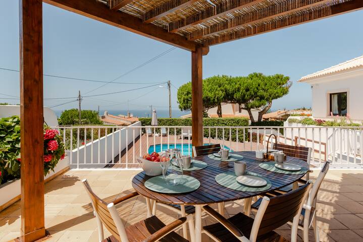 Relax on the sunny pool deck. Children friendly gallery image 5