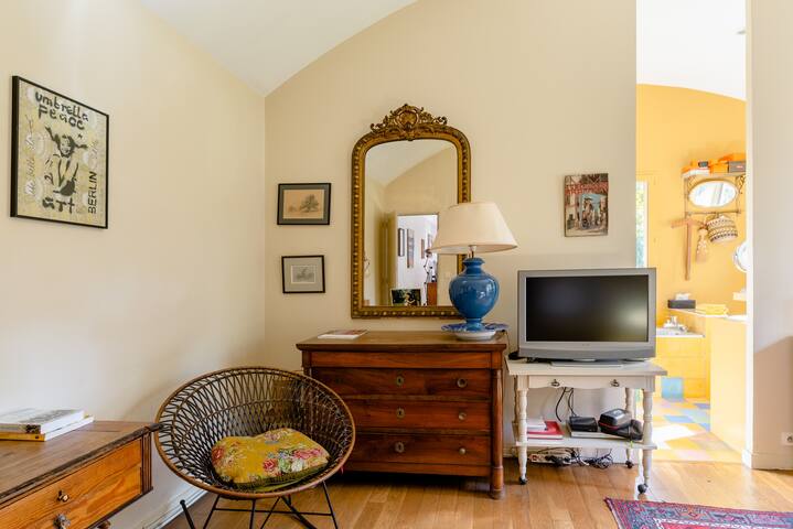 House up to 10 people/ swimming pool/10mn city gallery image 4