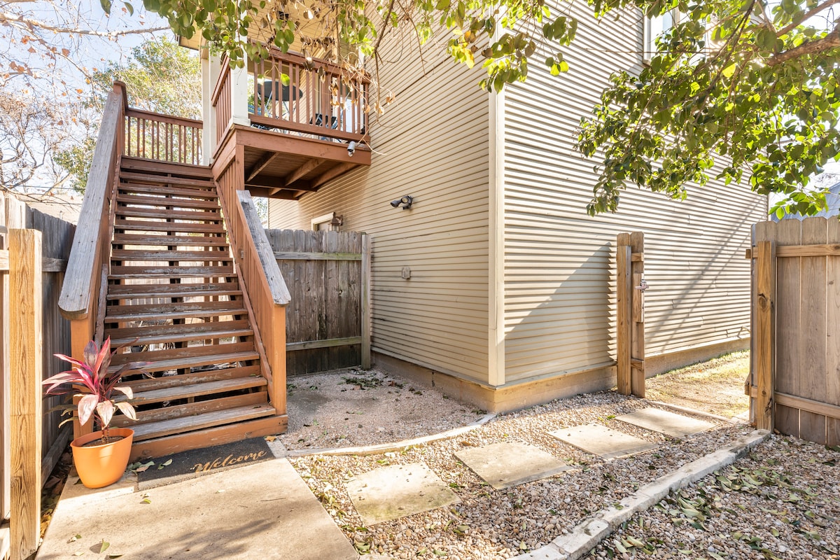 Spacious Retreat in East Downtown