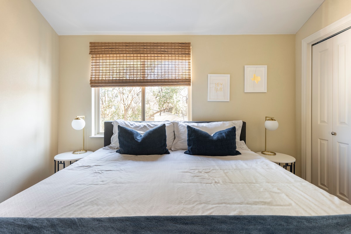 Spacious Retreat in East Downtown