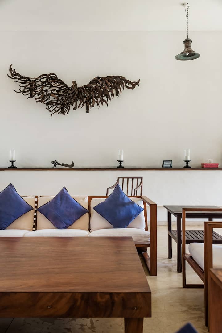 Unwind In Style At This Beautiful Beach Front Property - Mirissa