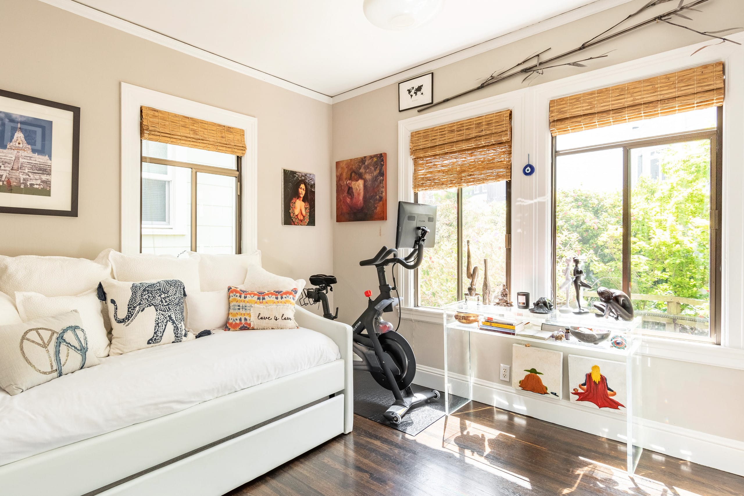 Condo in San Francisco · ★4.95 · 3 bedrooms · 4 beds · 2.5 baths - Image 9