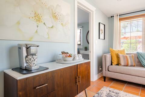 Successful Airbnb property: Two-Room Modern Rustic Garden Suite in Mid City:Kensington Talmadge