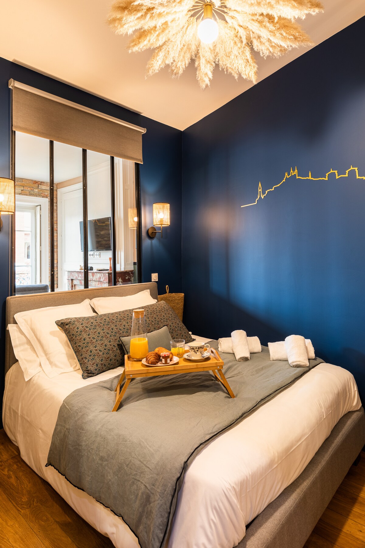 غرفة جميلة ومريحة!!