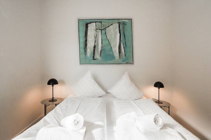 Explore the Tivoli Gardens from a City Center Apartment gallery image 4