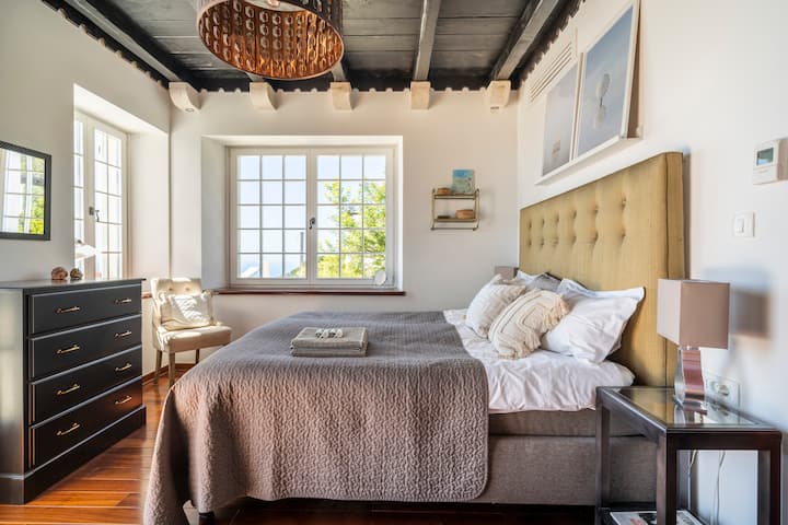 Sovrum 2, 
en kingsize-säng, 180 cm