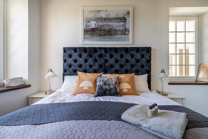 Sovrum 4, 
En kingsize-säng, 180 cm