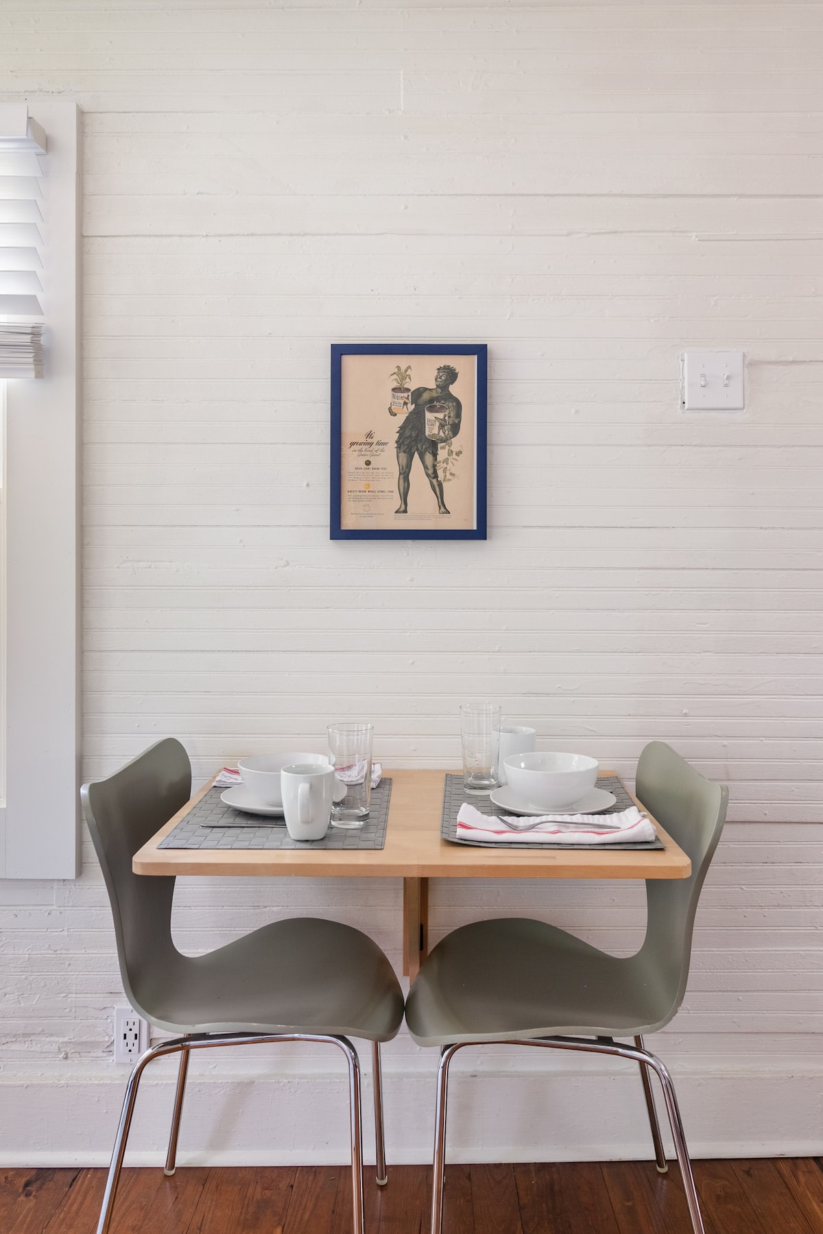The Urban Cottage — Guesthouse Near Downtown