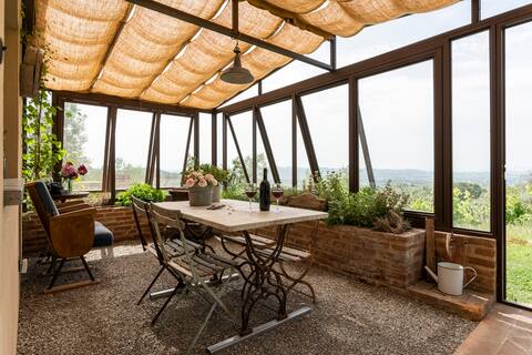 Nepitella. Podere San Bartolomeo charm in Tuscany