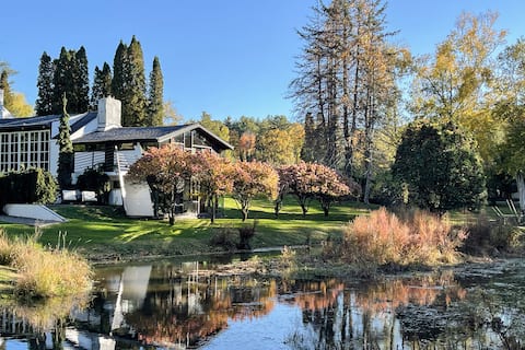 Woodstock Historic Artist Estate - The Pond House