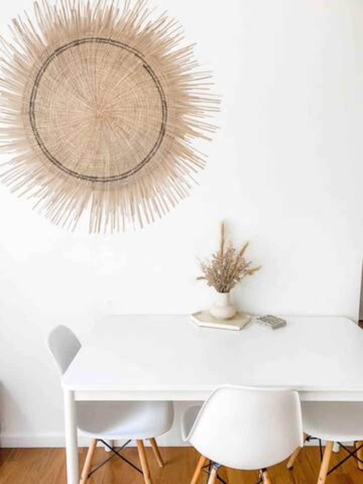 This Charming Space, Airy Abode With Stunning Mountain Views - Los Angeles, CA