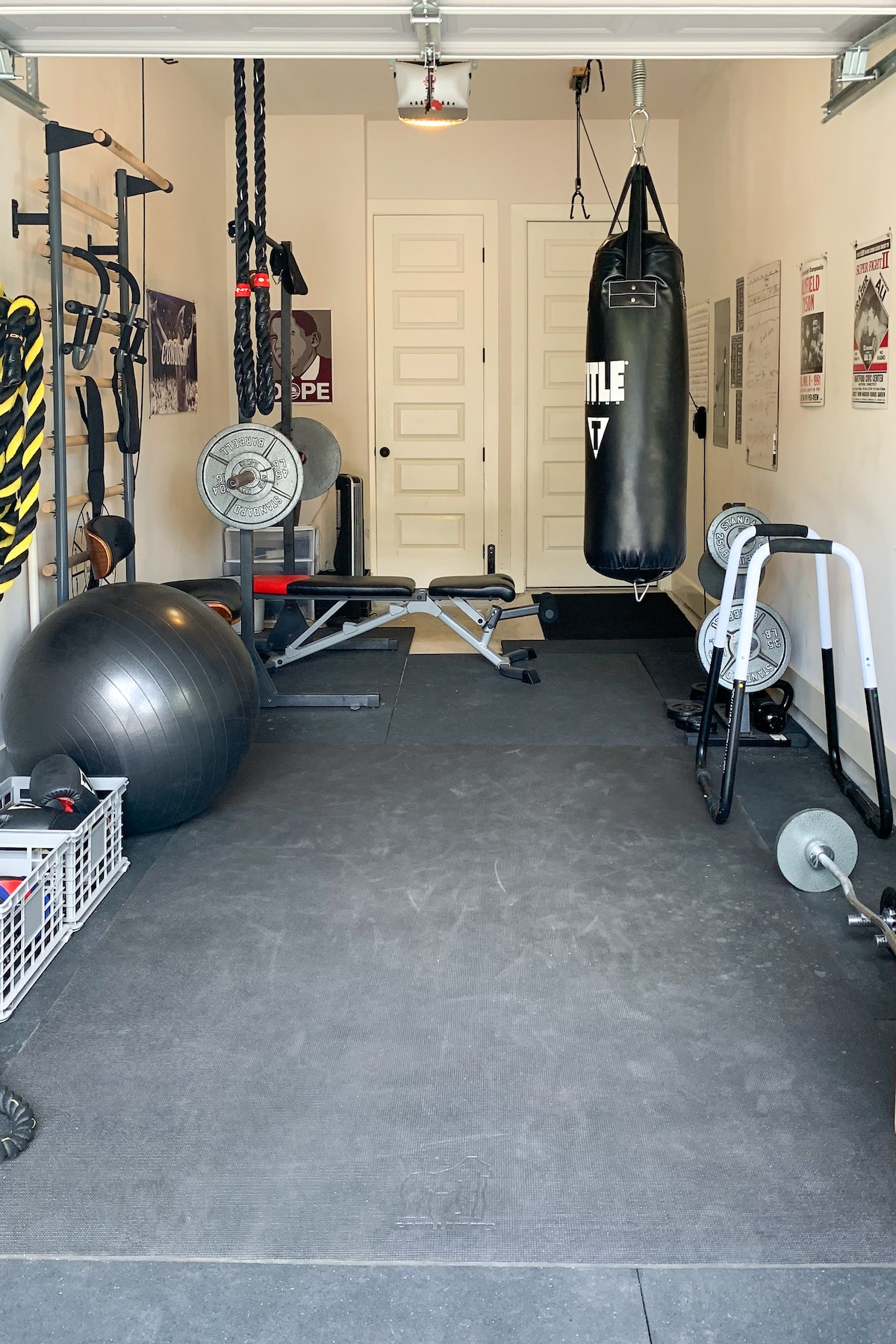 Inviting, Roomy Escape in Hip East Austin with a Garage Gym