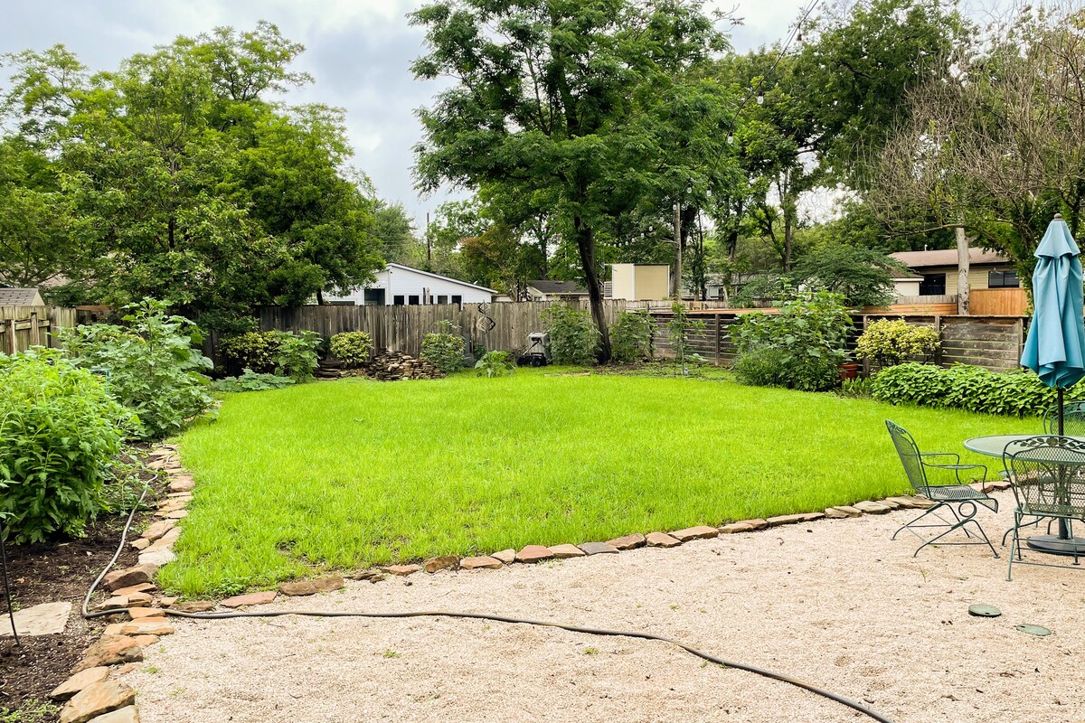 Allandale Guesthouse: Your Peaceful Austin Retreat