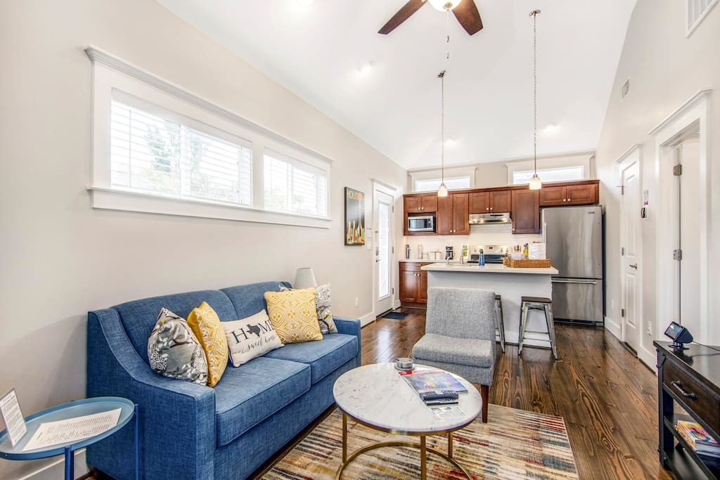 Airbnb Alexander Guesthouse in the Historic Houston Heights