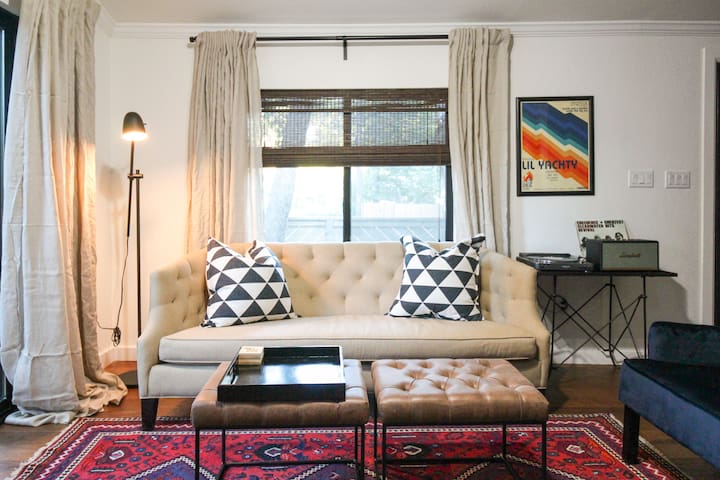 Stylish East Side Home – Walk to Coffee, Food+Bars