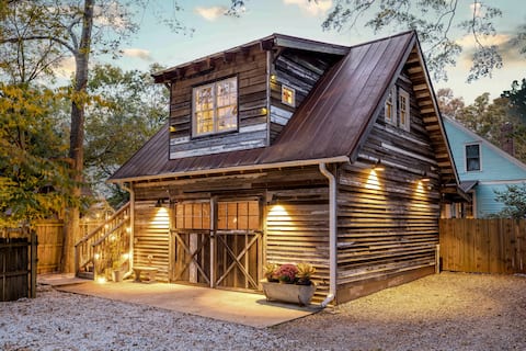 The Grant Park Farmhouse- Authentic Southern Charm