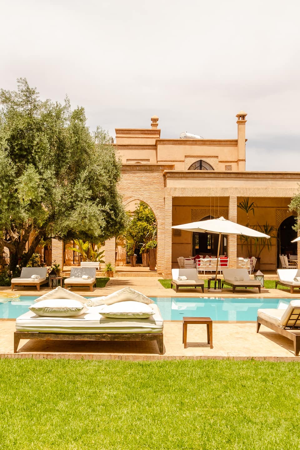 A red-brick villa in a one-hectare Marrakech garden, Marrakech, Marrakech-Safi, Morocco, photo 3 of 10